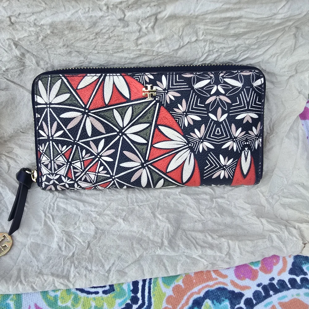 Tory Burch Navy, Red, White & Green Floral Zip Wallet - Picture 2 of 9